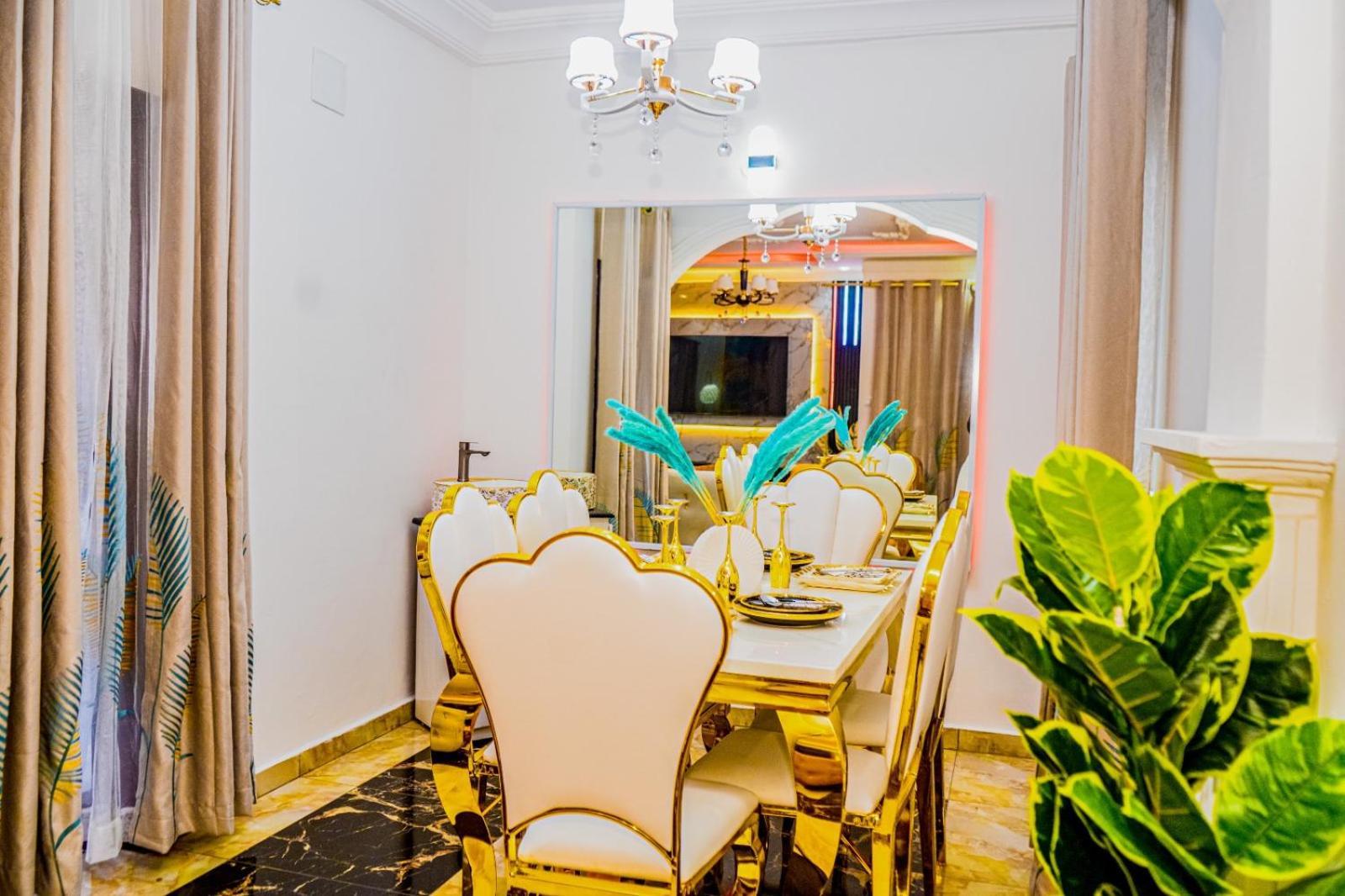 Prince Home Douala Luaran gambar