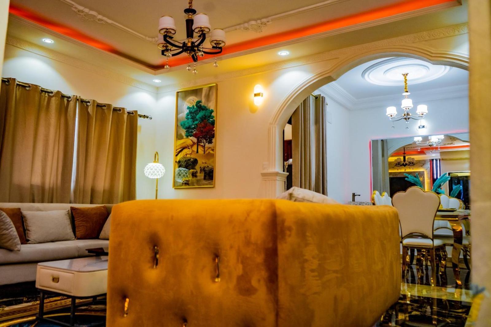 Prince Home Douala Luaran gambar