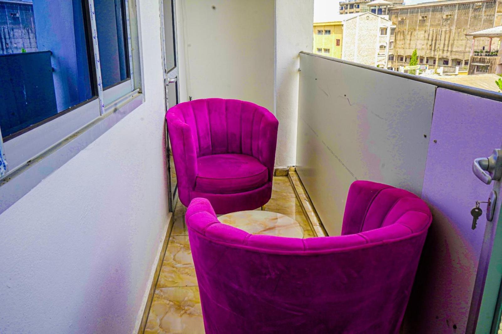 Prince Home Douala Luaran gambar