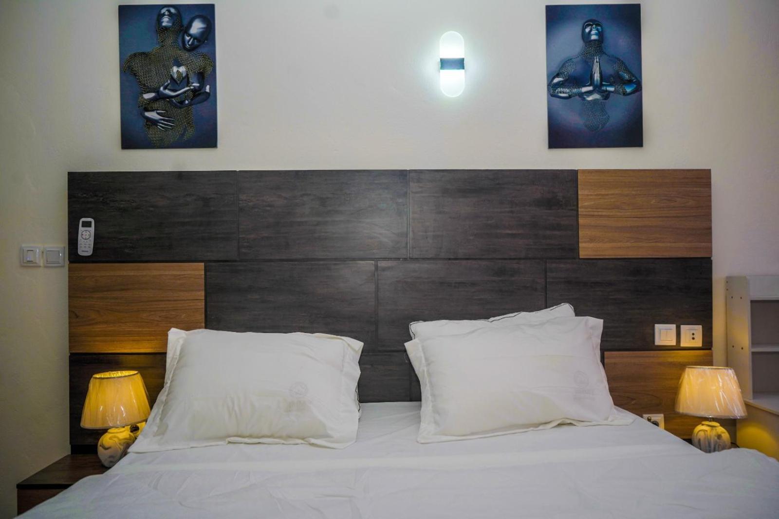 Prince Home Douala Luaran gambar